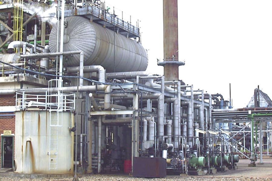 Fired heater unit and process piping at a refinery